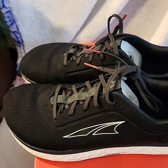 Altra M Escalante 2.5 size 11.5 - Picture 2 of 7